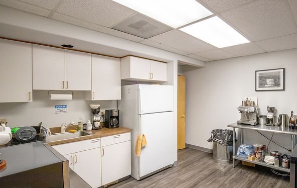 Industrial SE Portland Owner/User Opportunity: 3525 SE 17th Ave, Portland, OR 97202